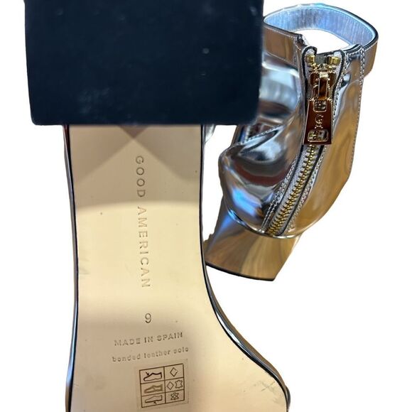 Revolve Good American Block Heel Square Toe Metallic Silver Sandals, size 9 - Picture 9 of 9